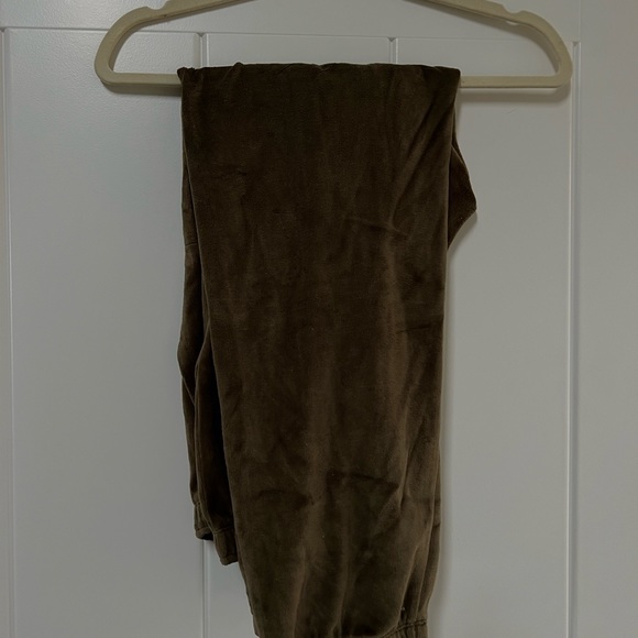 Velour Green Sweatpants Set - Picture 2 of 3